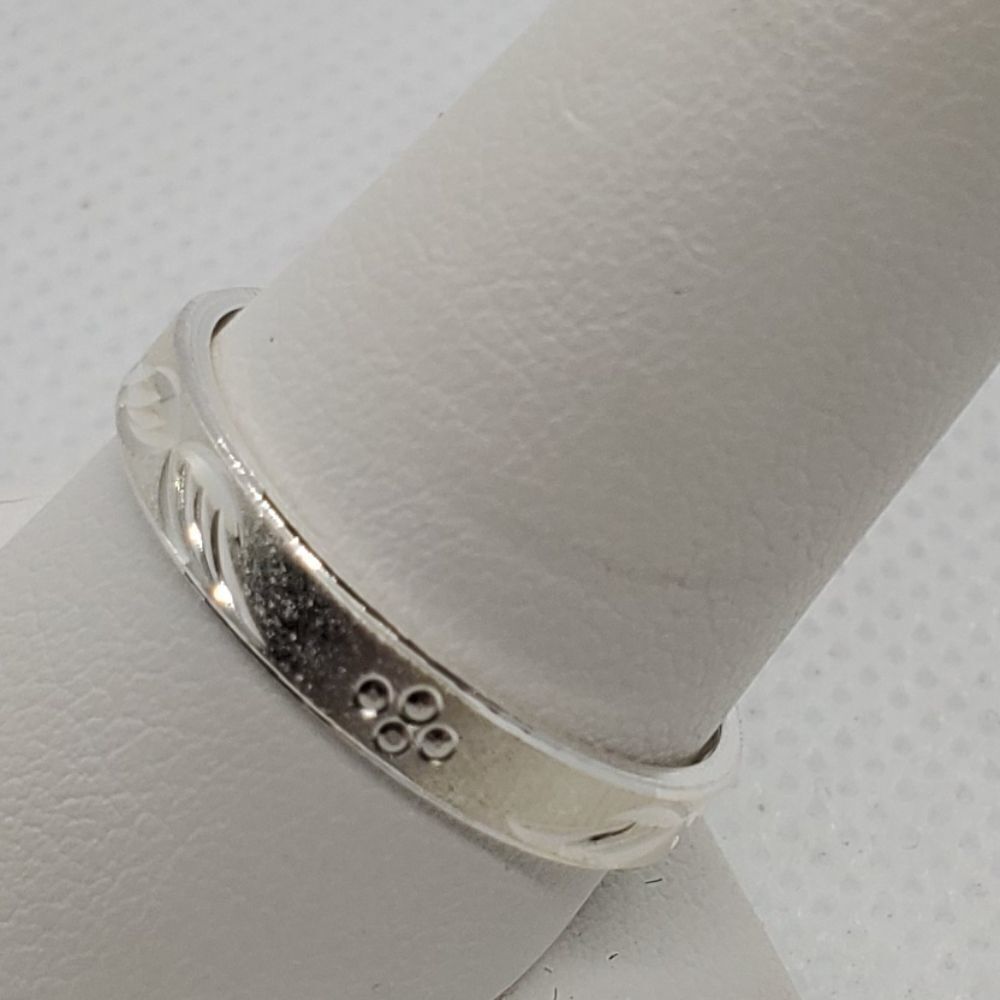 Sterling Silver Wing Patterned Ring - Picture 3 of 6